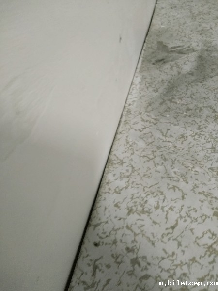 机房四周墙边封边